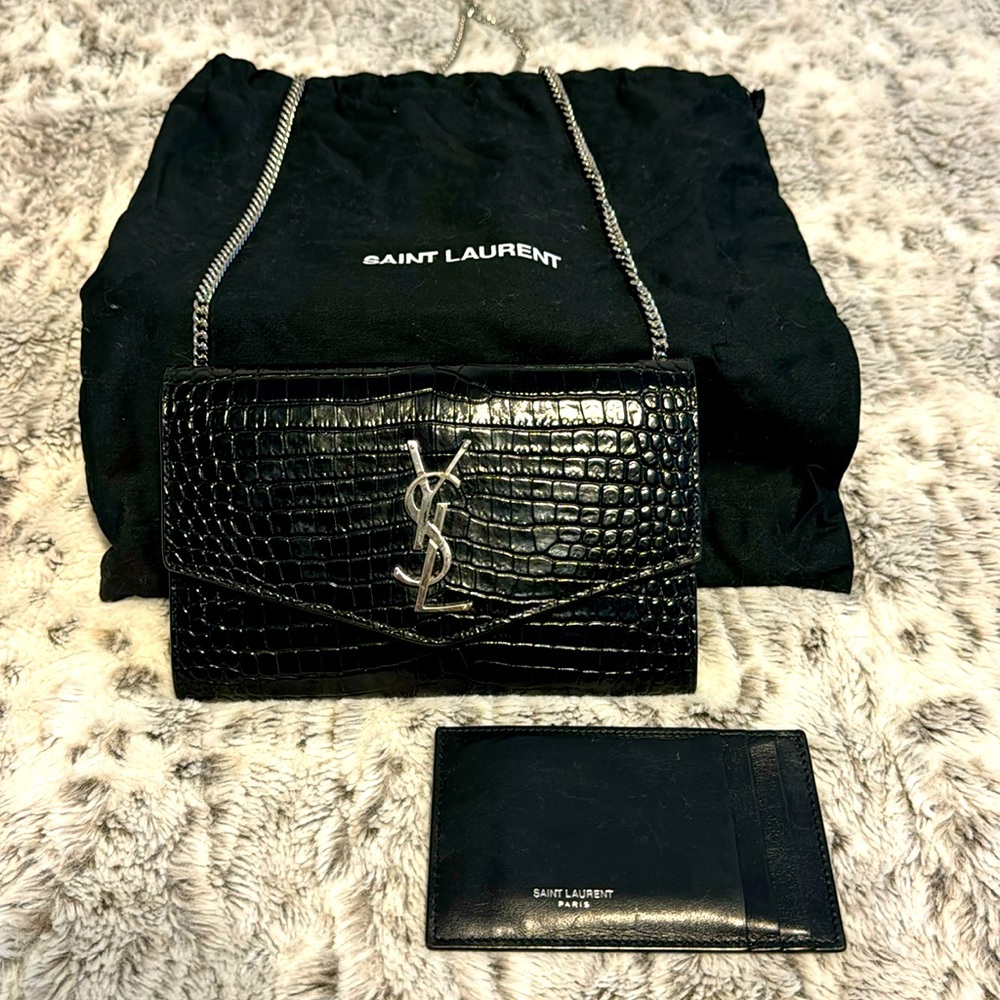 Ysl wallet on chain in like new condition.